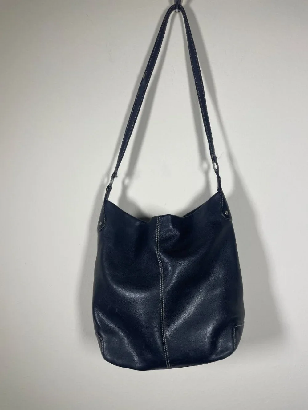 Fossil Women's Black Leather Satchel Bucket Bag Purse 11